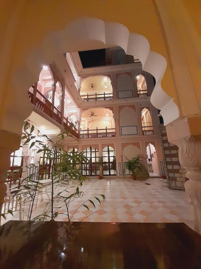 מלון ג'איפור Raj Rajeshwari Haveli מראה חיצוני תמונה