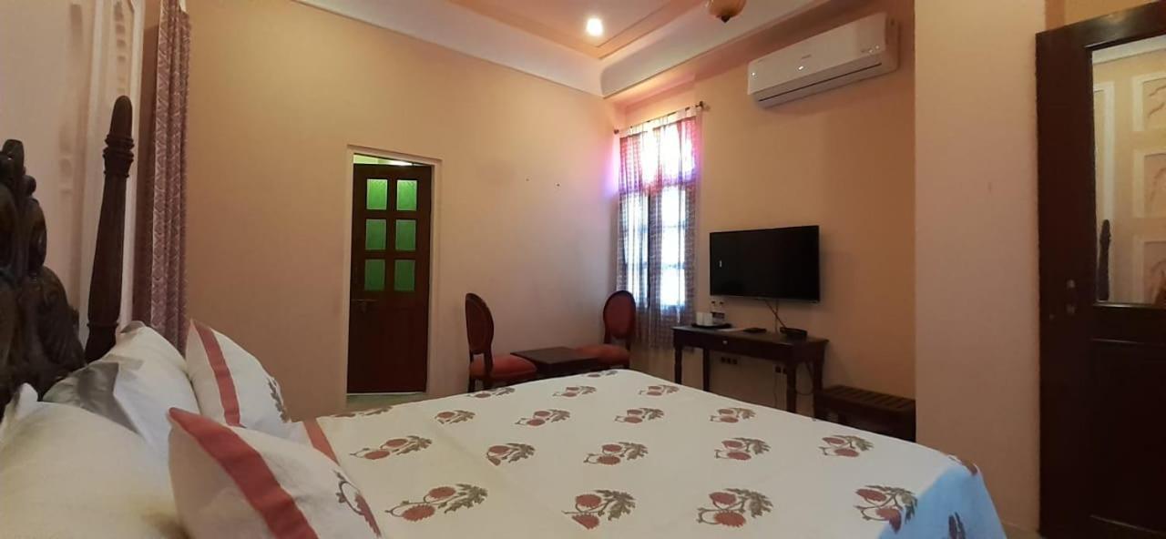 מלון ג'איפור Raj Rajeshwari Haveli חדר תמונה